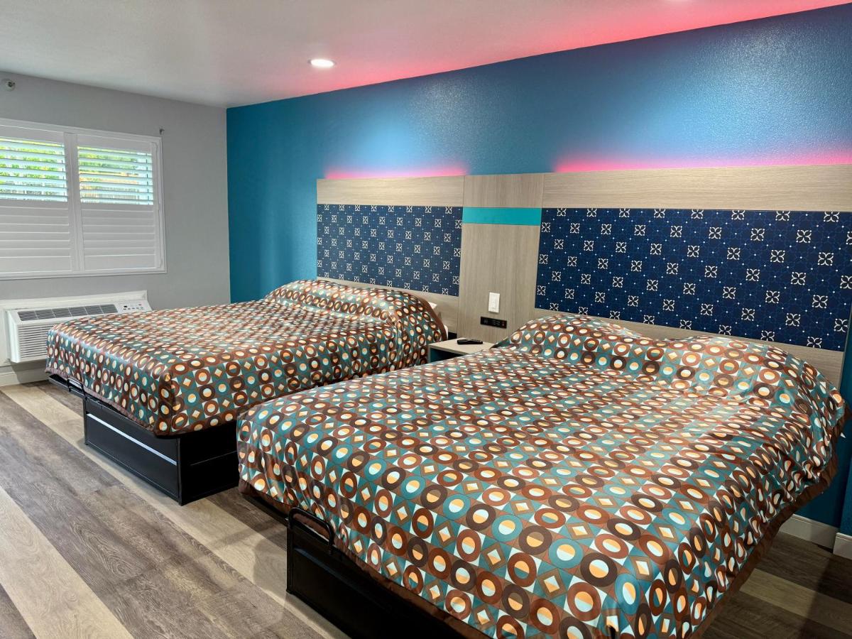 Royale Inn — photo 10