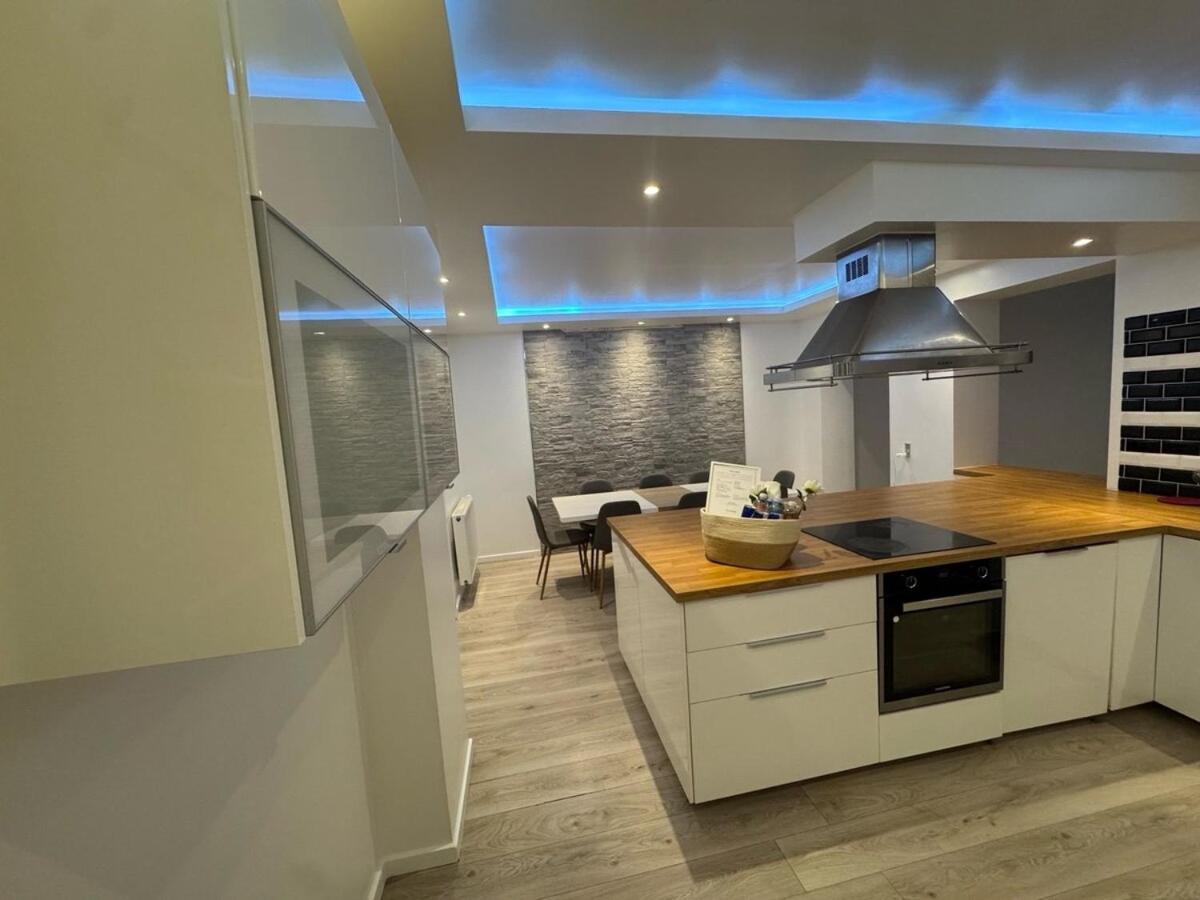 Luxury villa with modern design & spa bathroom - 2