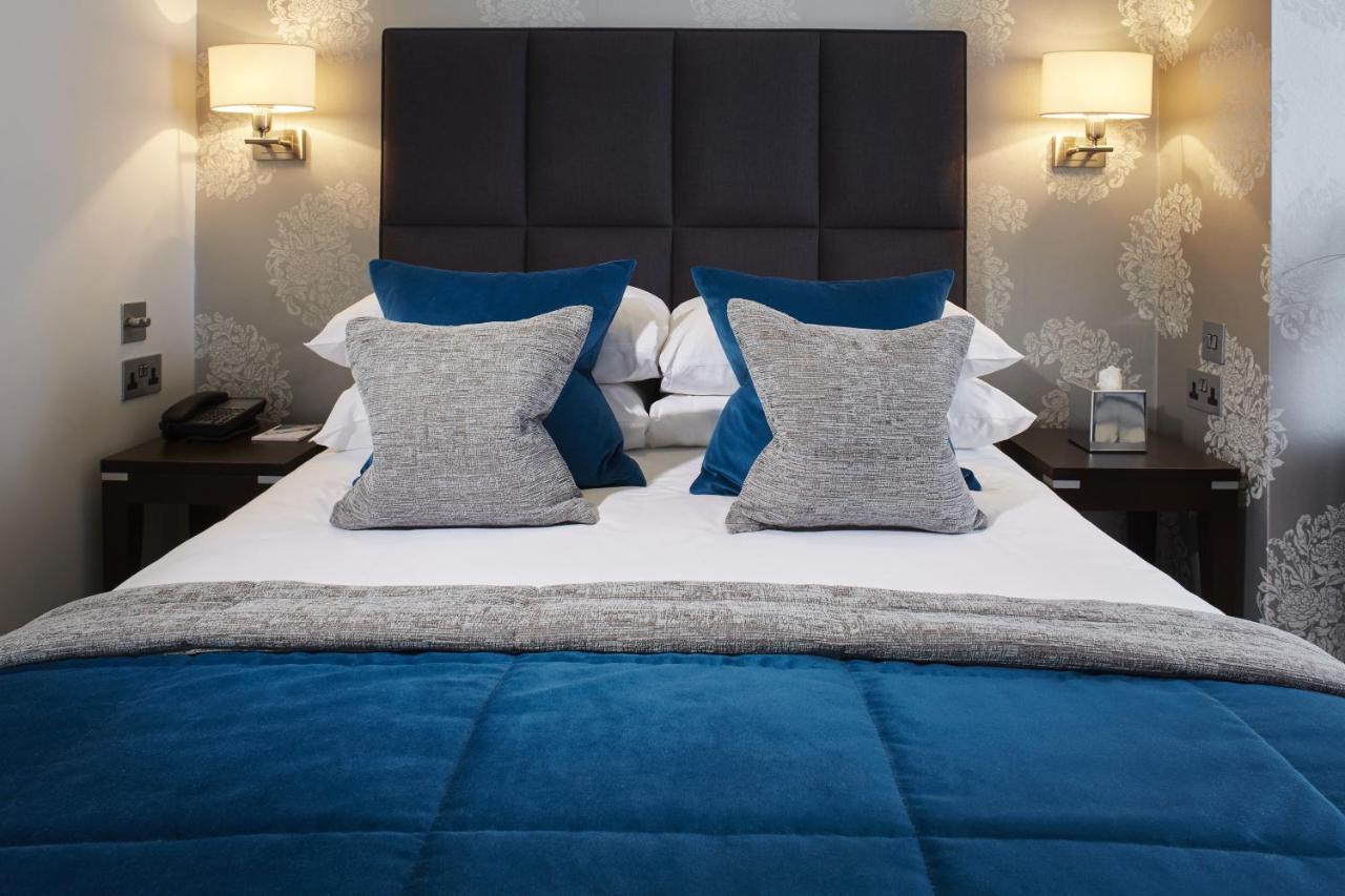 Lower Ground Double-Snug
