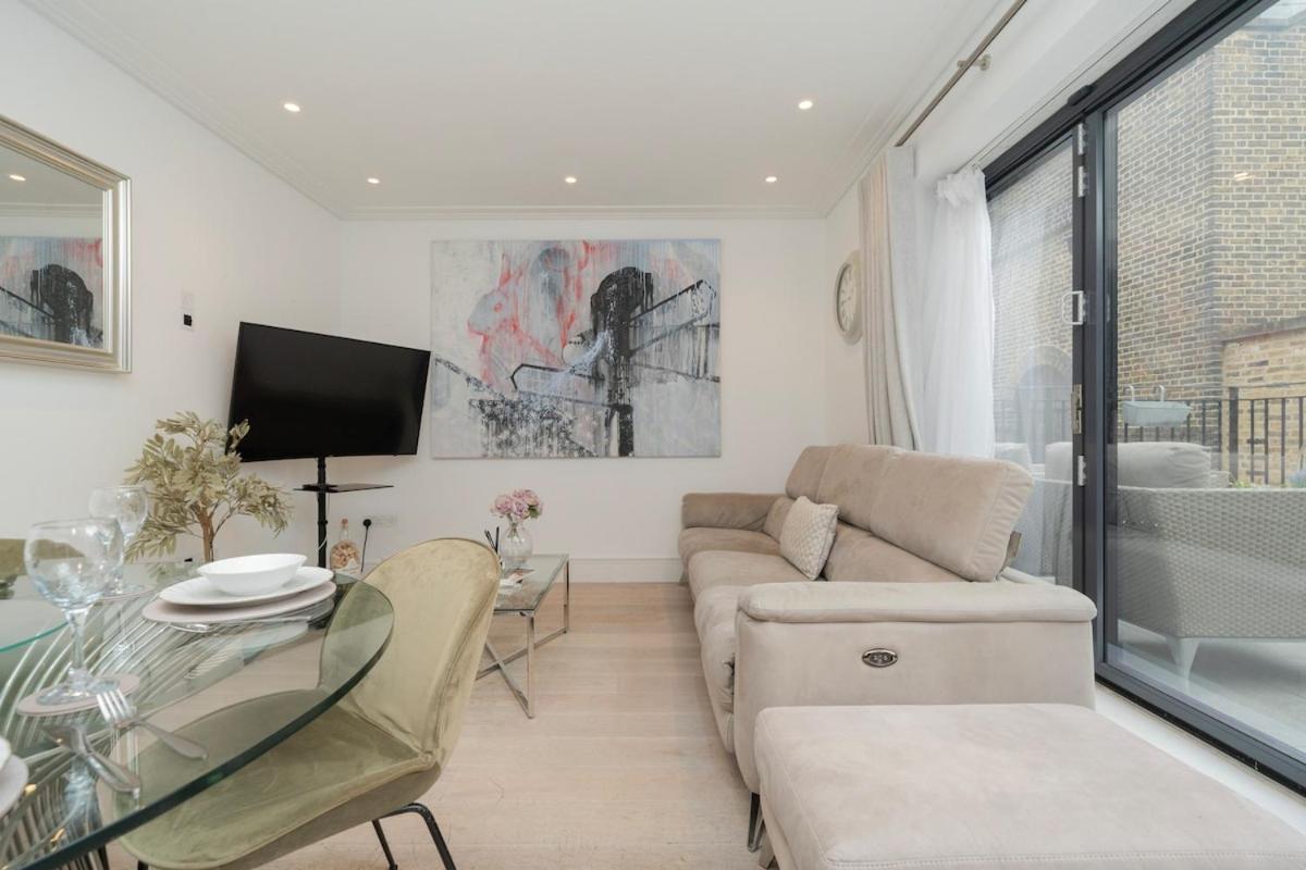 Mayfair's Luxurious Gem with Terrace - 5