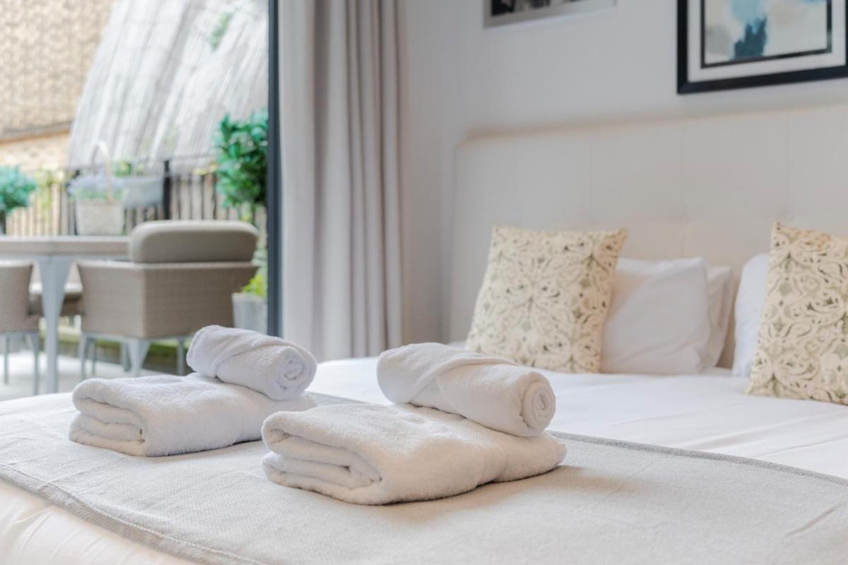 Mayfair's Luxurious Gem with Terrace - 3