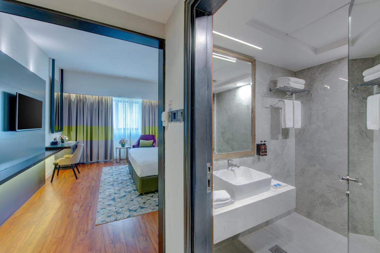 Howard Johnson Plaza by Wyndham Dubai Deira - 3