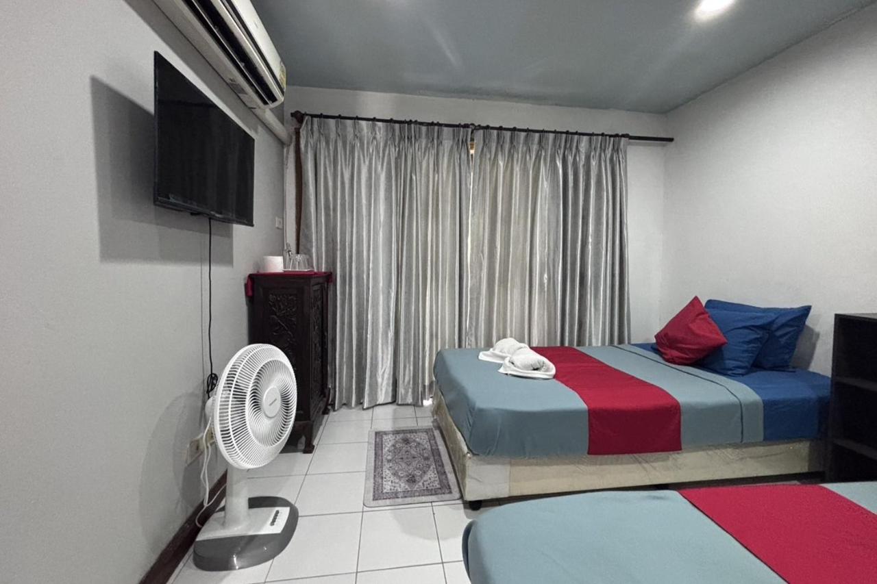 Sunshiny-BB Hostel near Punnavithi BTS station - 5