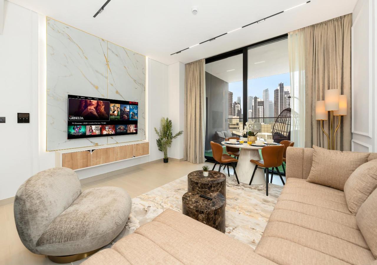 Luxury 1 BR Apartment with Private Jacuzzi