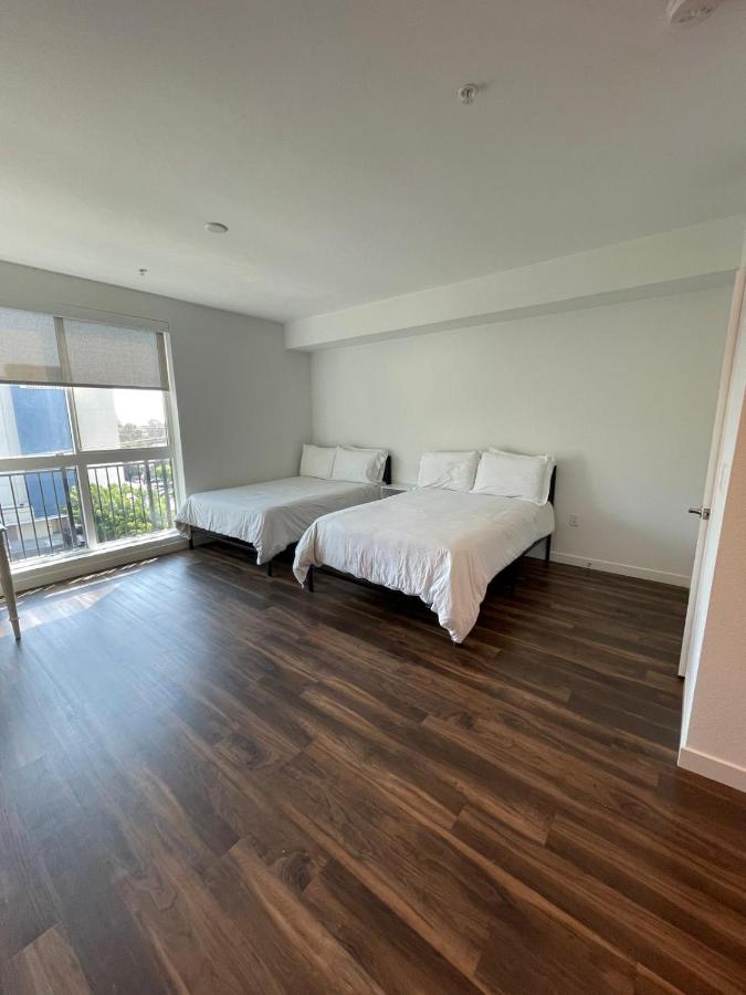 Cozy Loft Sunset FRRE WIFI and DESIGNATED Parking - 2