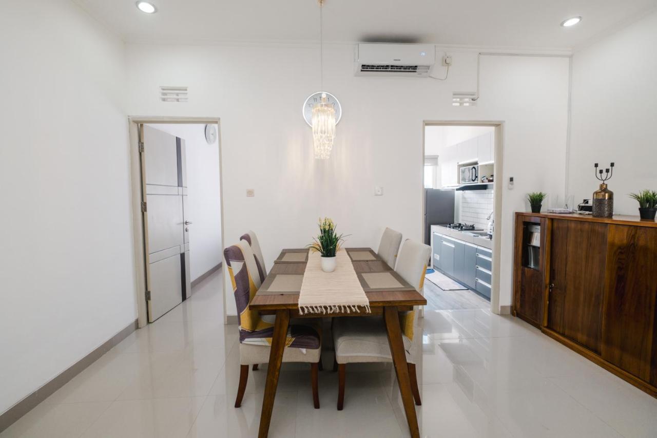 Villa Three Eight - 3BR Cozy Stay with Rooftop - 4