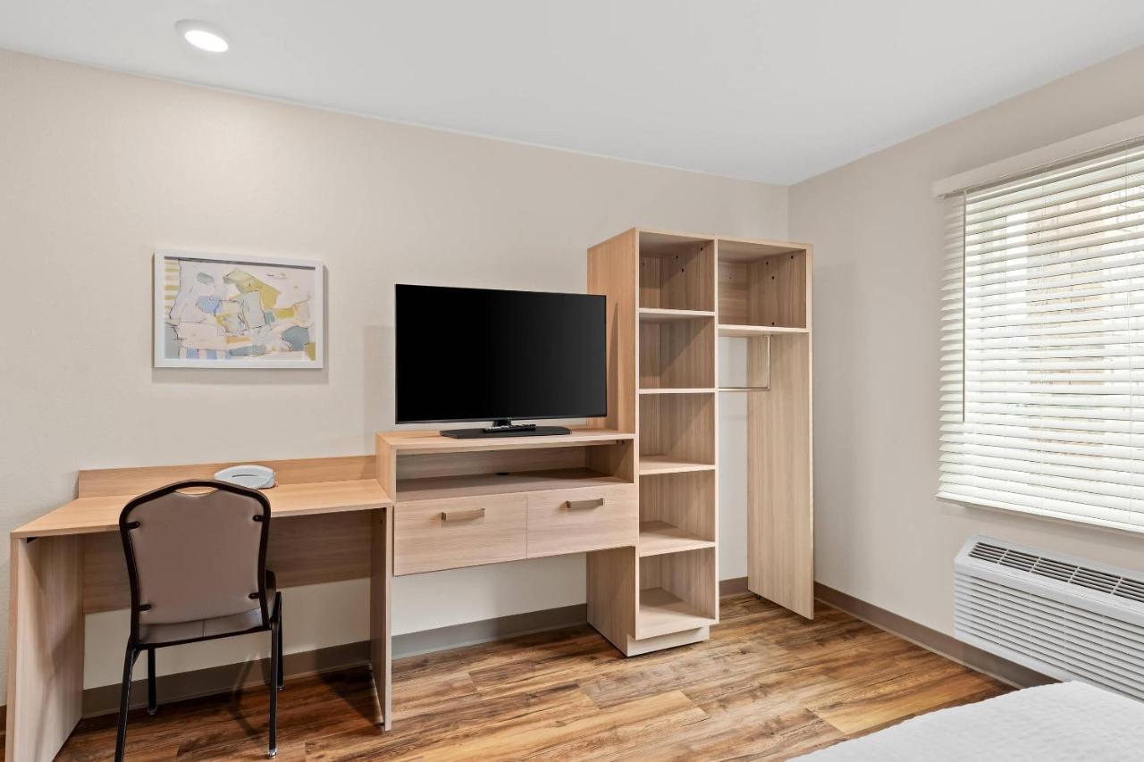 WoodSpring Suites Richmond Airport — photo 20