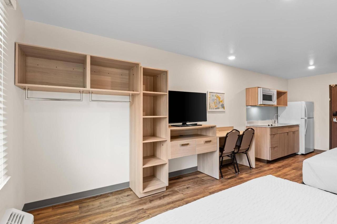 WoodSpring Suites Richmond Airport — photo 23