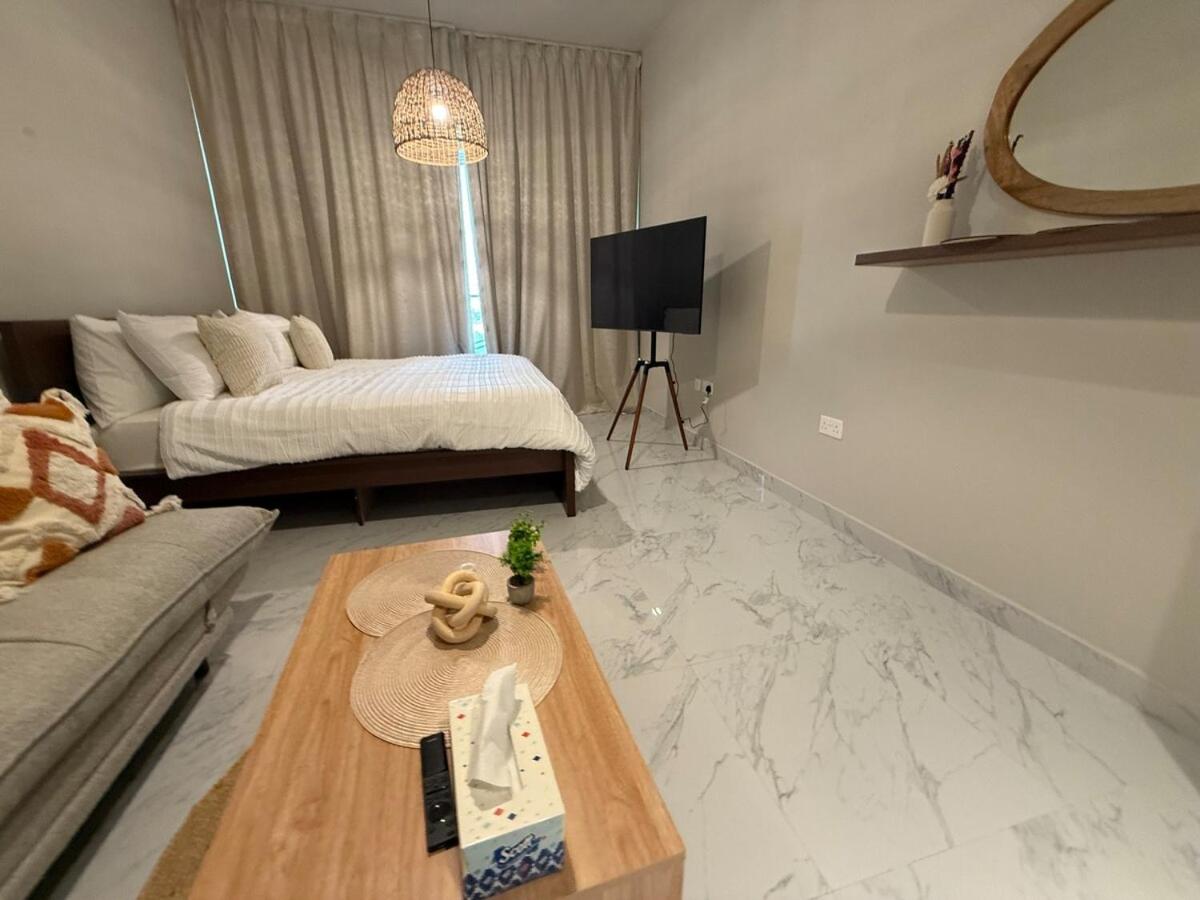 The chic Retreat Stylish Studio 2