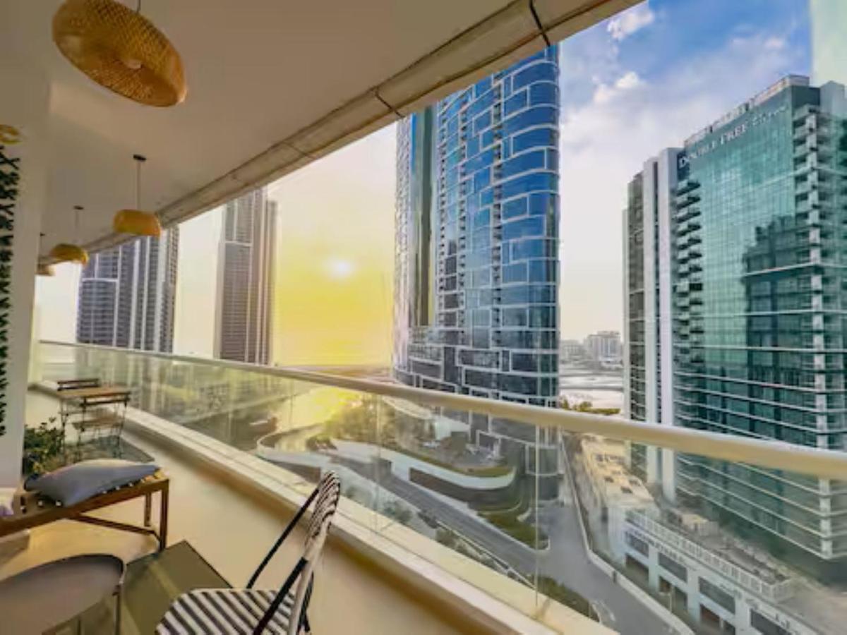 Walk to JBR Marina Beach & Tram! Luxury Family 3BD, Stunning Views - 3