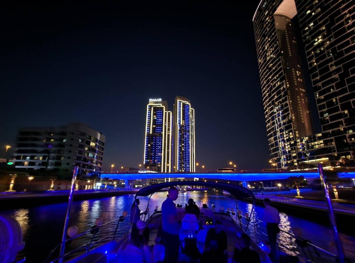 Walk to JBR Marina Beach & Tram! Luxury Family 3BD, Stunning Views - 2