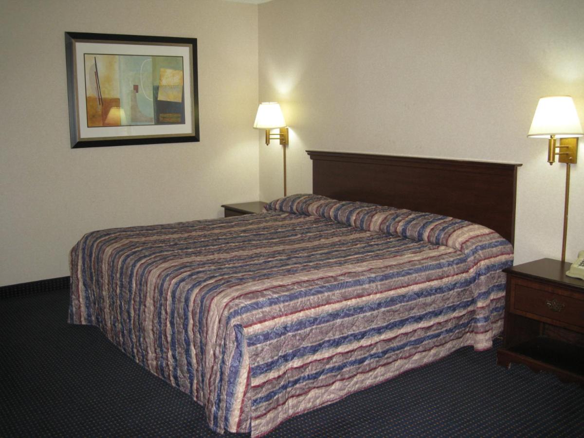 Budget Inn — photo 22