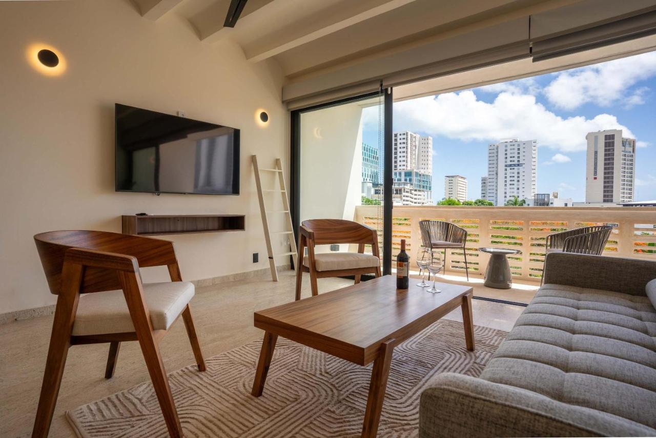 Nomad Studio Fast WiFi and Rooftop Pool - 5