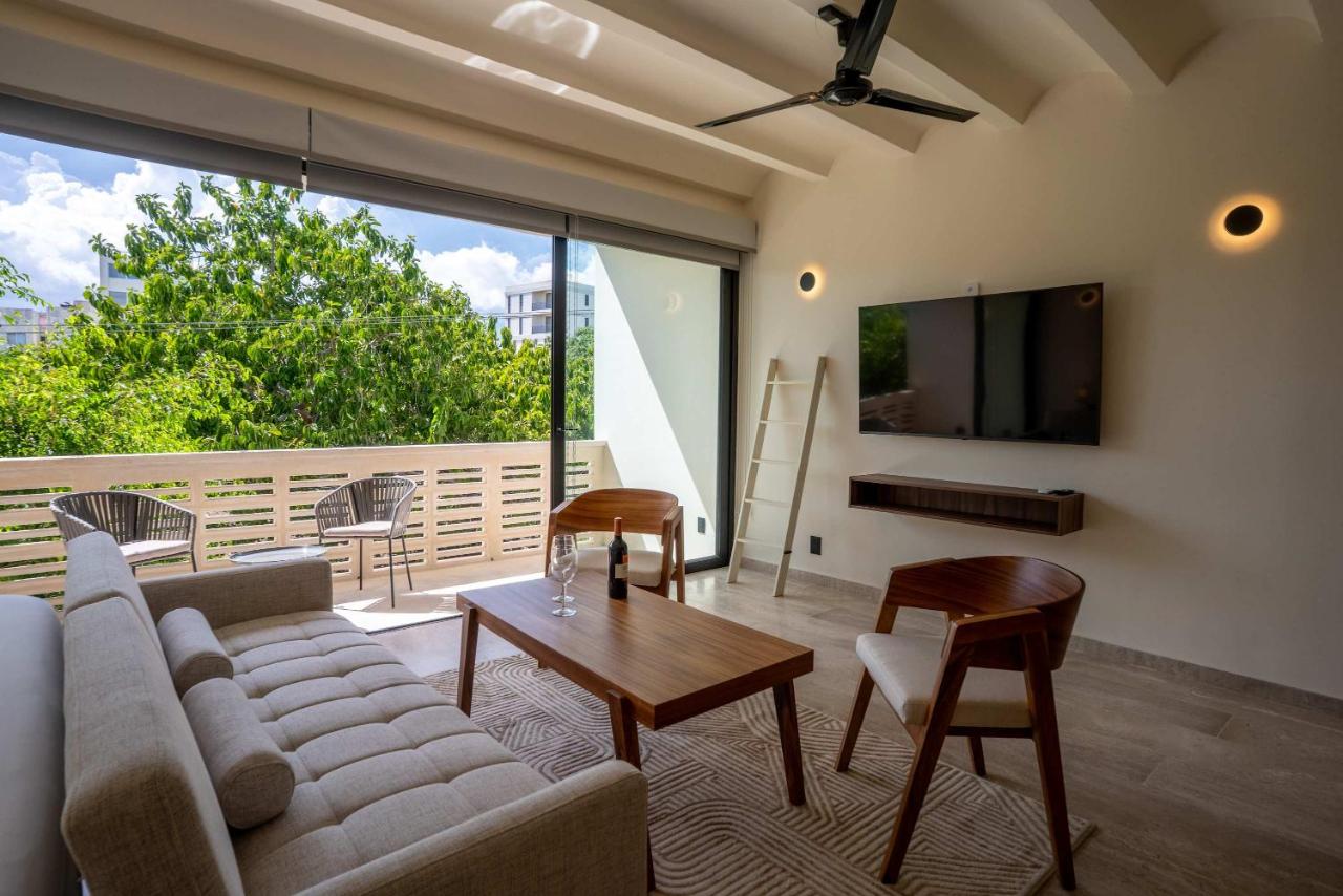 Cozy Couples Spot Explore and Relax - 3