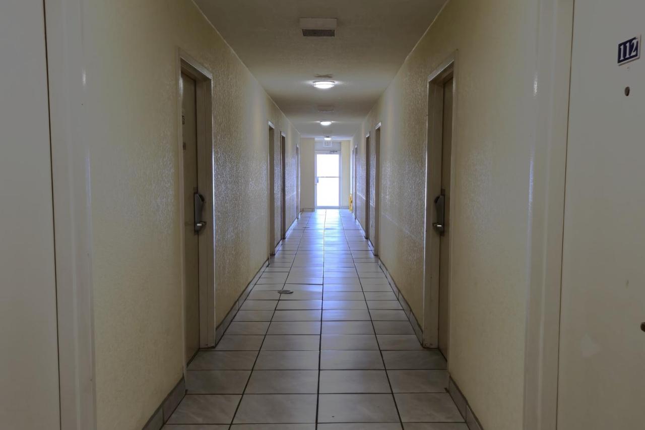 River Valley Inn & Suites (Extended Stay) — photo 11