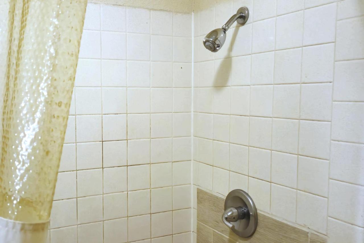 River Valley Inn & Suites (Extended Stay) — photo 17