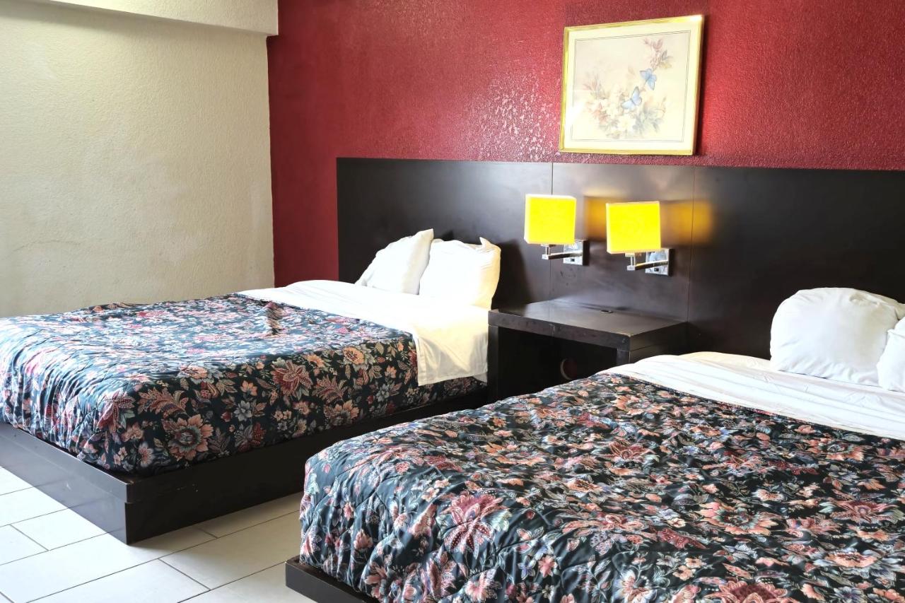 River Valley Inn & Suites (Extended Stay) — photo 18