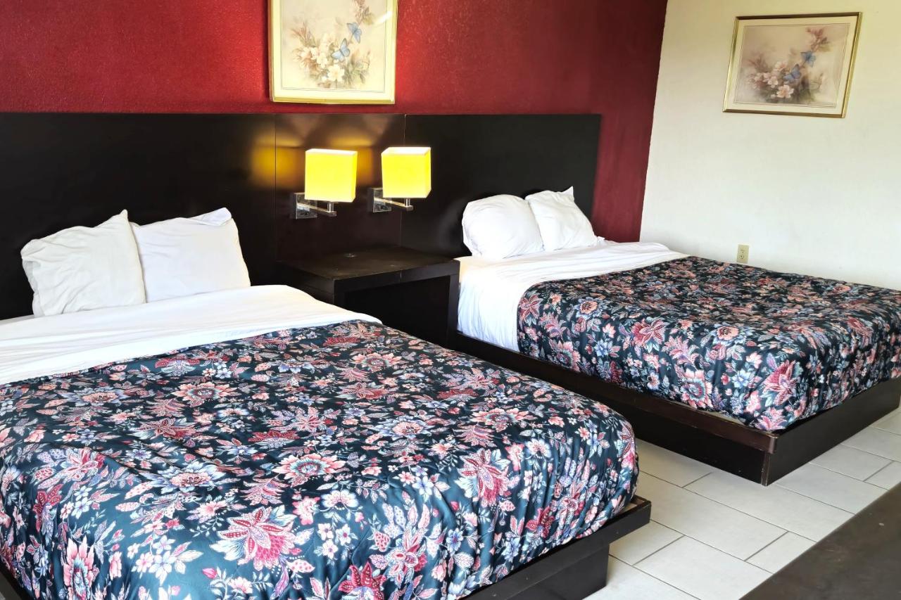 River Valley Inn & Suites (Extended Stay) — photo 23