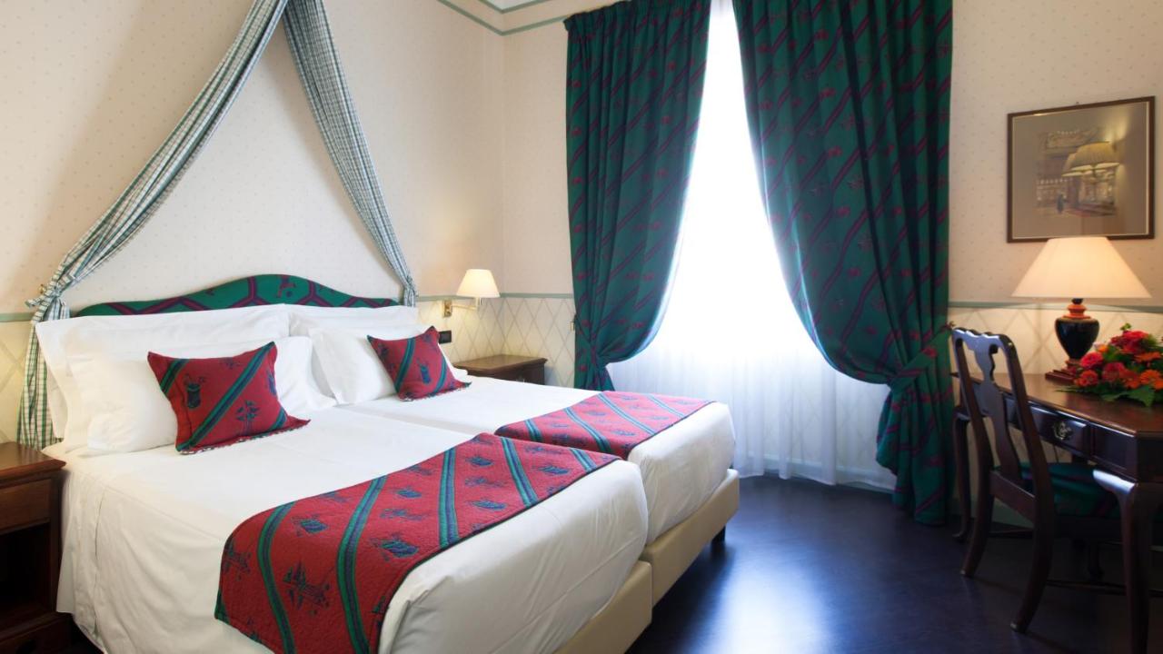 Hotel Victoria & Iside Spa photo