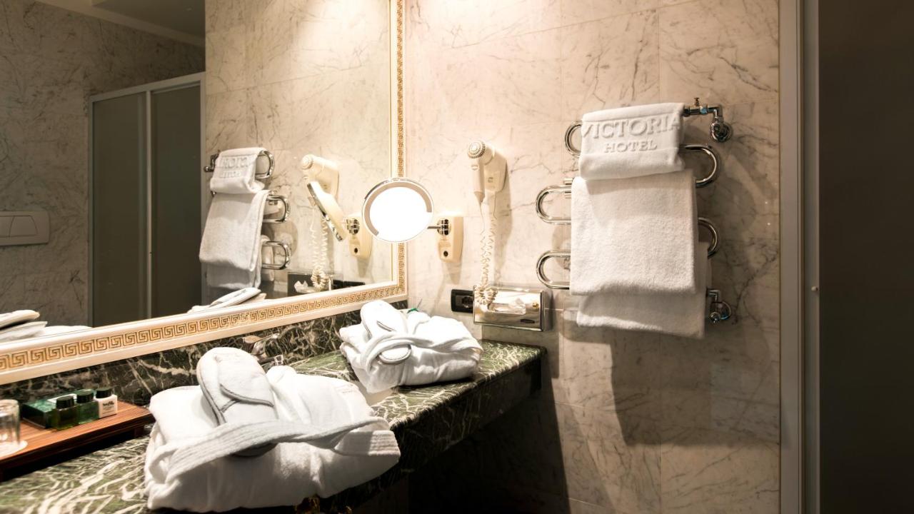 Hotel Victoria & Iside Spa photo