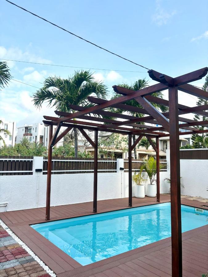 Santi Villa Mon Choisy - 2