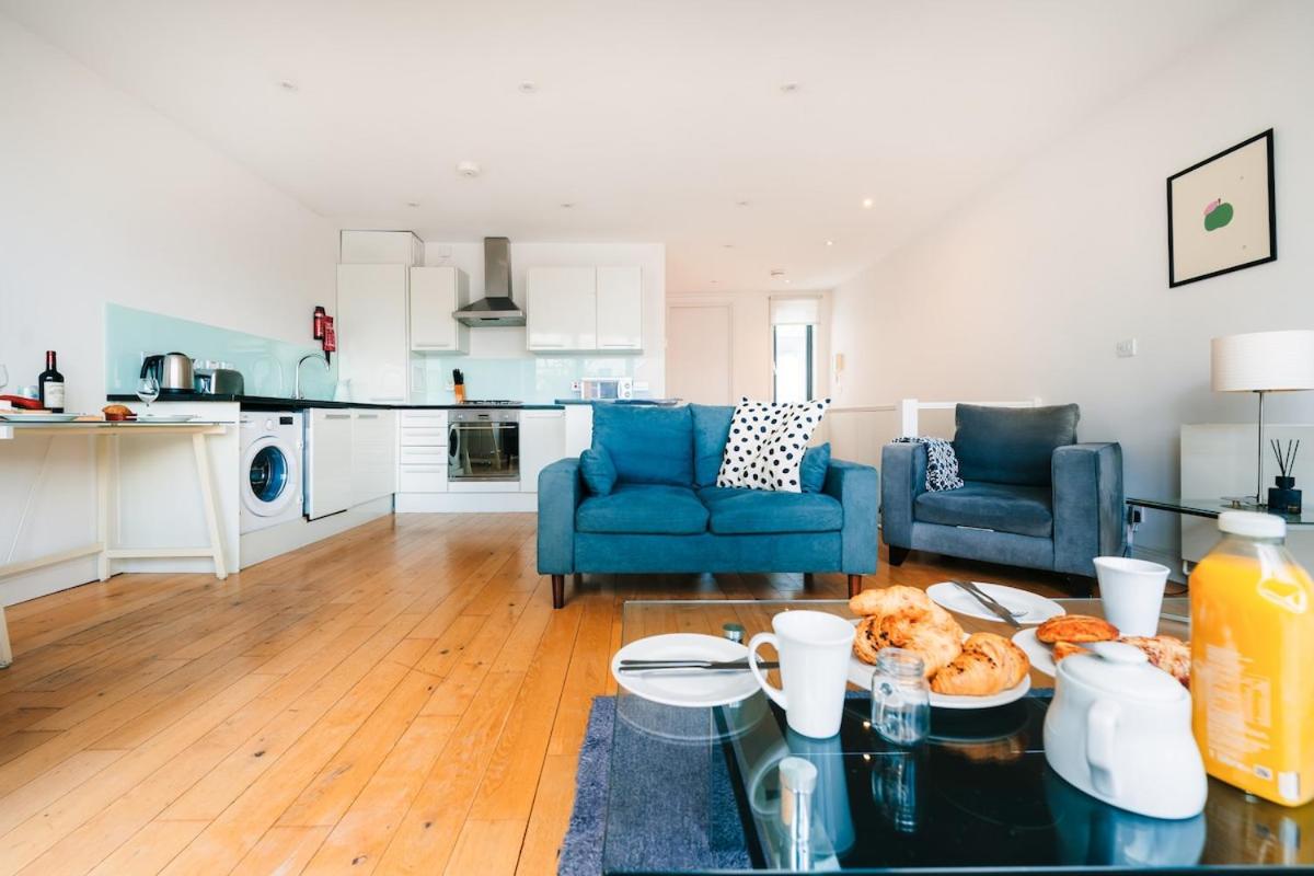 Loft Apartment in Farringdon with a Terrace - 4