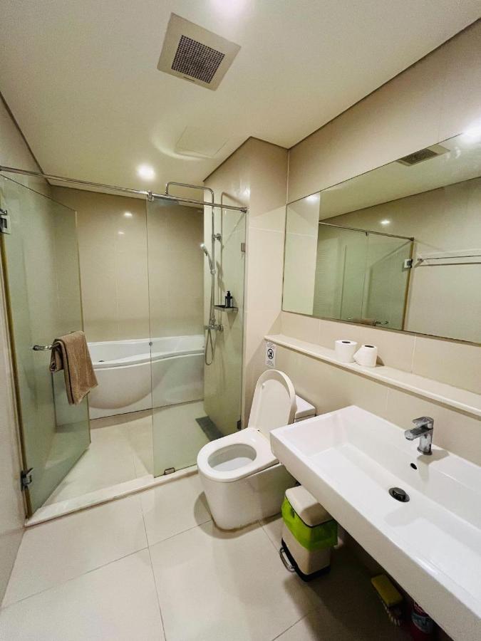 Thong Lor Luxury condo with Swimming Pool, Fast Wifi - 4