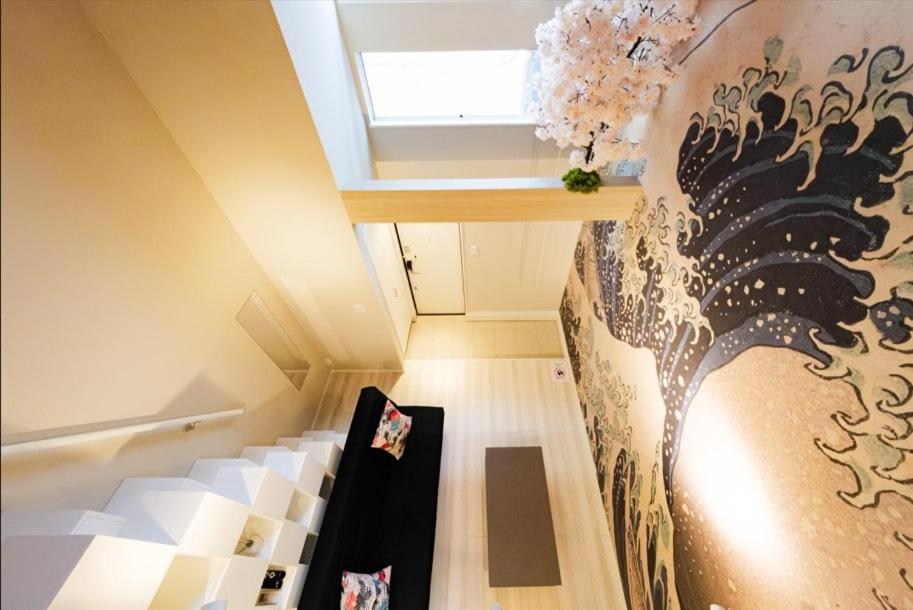 Hokusai Great Wave x Modern Japan - 3