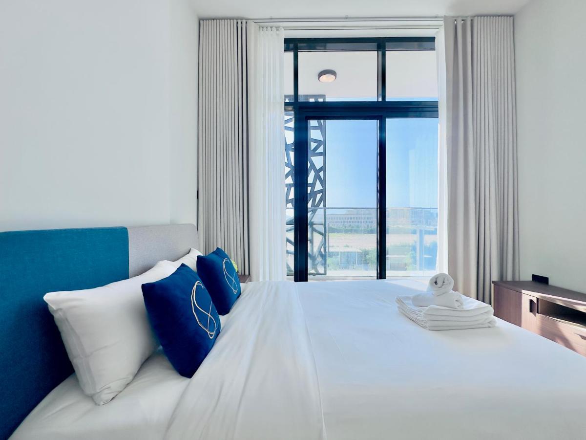 Modern 2BR Retreat at The Gate in Masdar City - 2