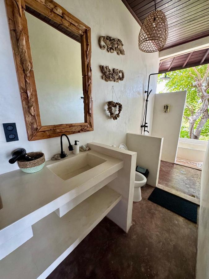 Makawi Tuwa Cliff - Luxury Cliff Stay with Private Beach, Infinity Pools and Ocean View - 3