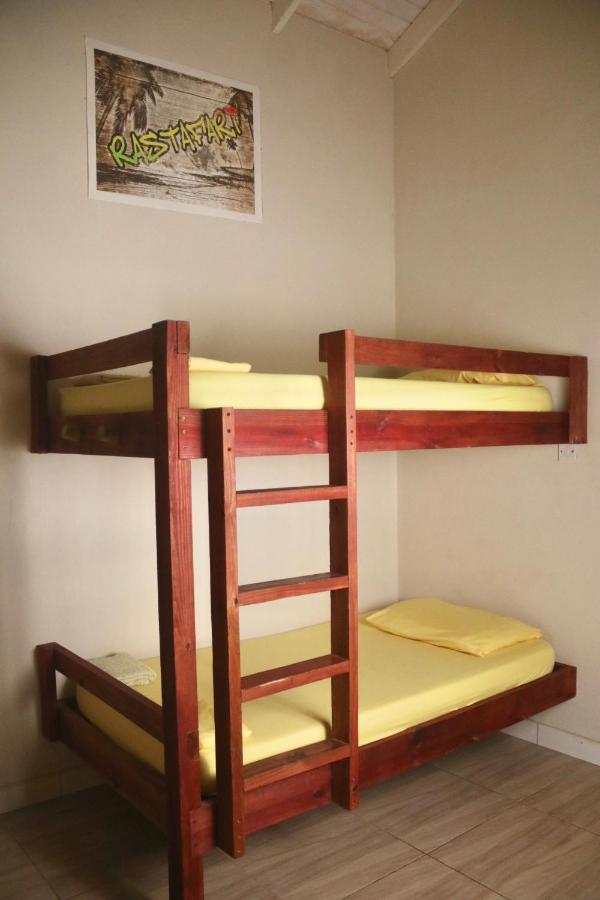 Soufriere Guesthouse - 5