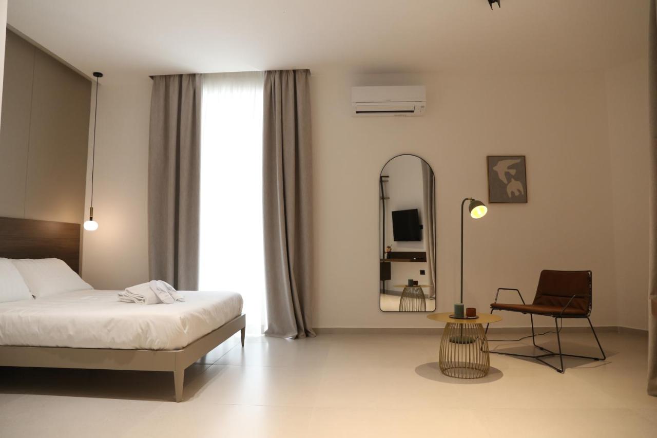 Hart Boutique Rooms - 2