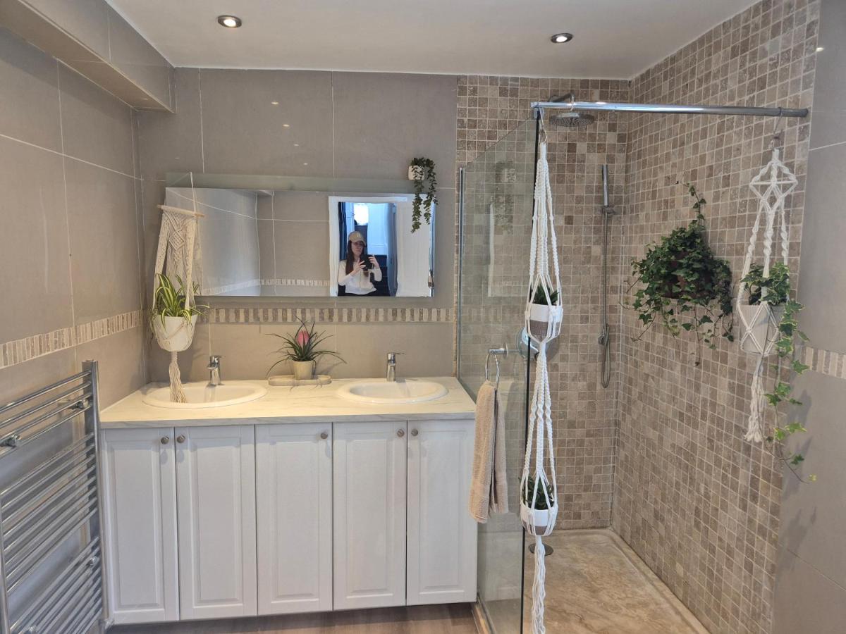 Bright 4 double bedroom victorian house - 3