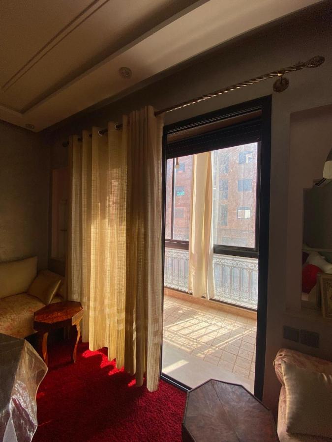 Modern 2-Bedroom Apartment in Gueliz - 4