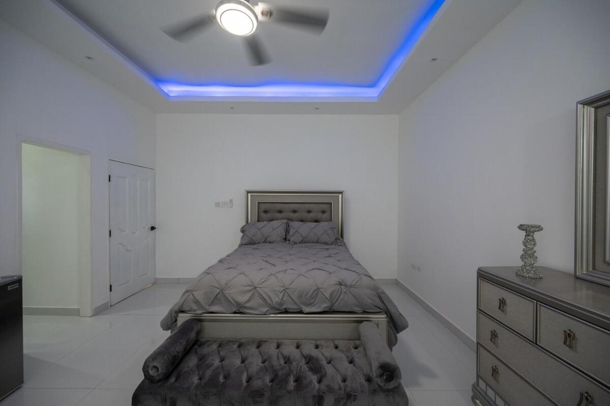 Summer Shades Villa at Legacy - 5