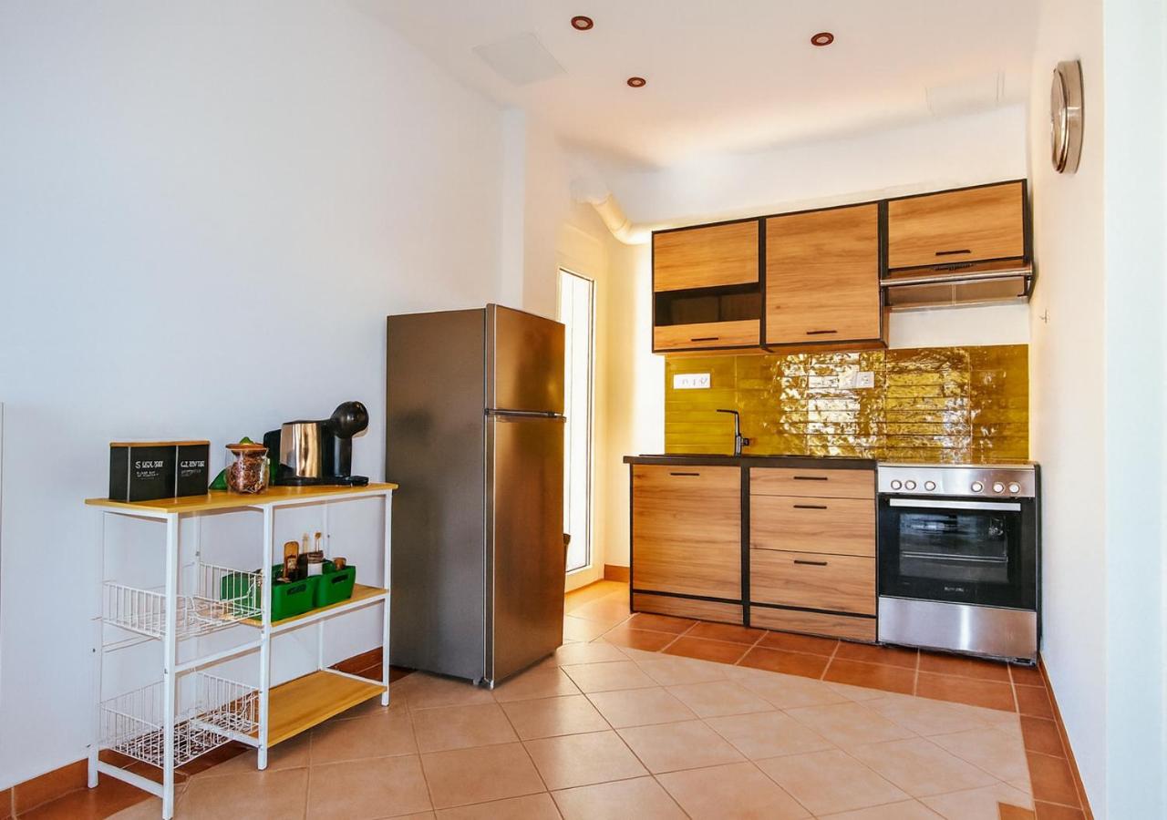 Panathenea Rooftop Apartment with Stunning View of Lycabettus - 4