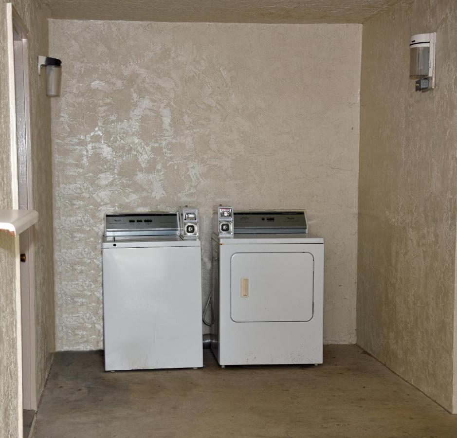 Economy Lodge — photo 13
