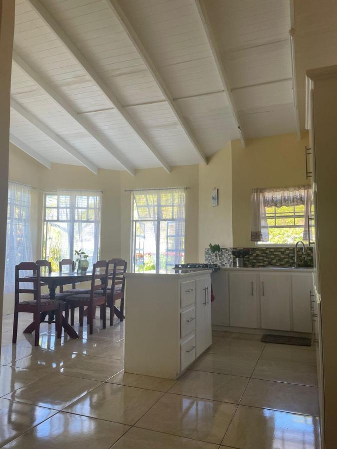 Hibiscus Apartment - 4