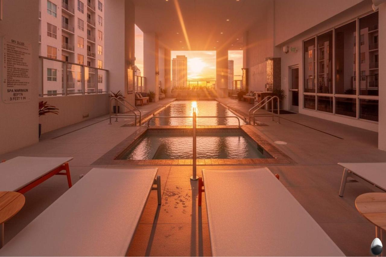Sky-High oasis Large Studio POOL & GYM - 2