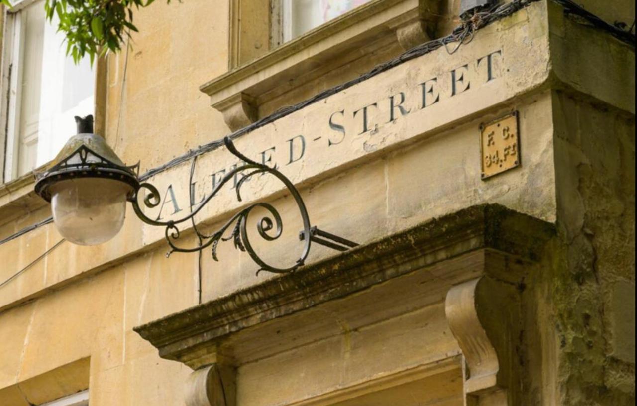 Elegant Georgian Apartment on Alfred Street - 2