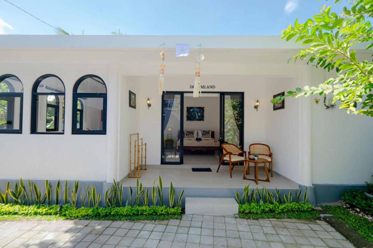 Crystal Flow Guest House & Apartment Canggu - 2