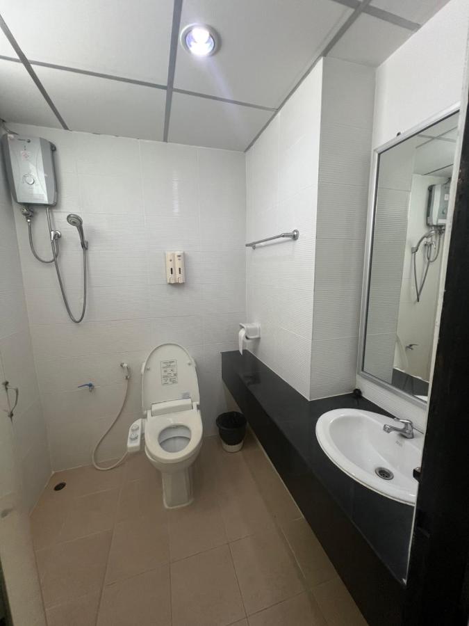 Komol Residence Bangkok - 4