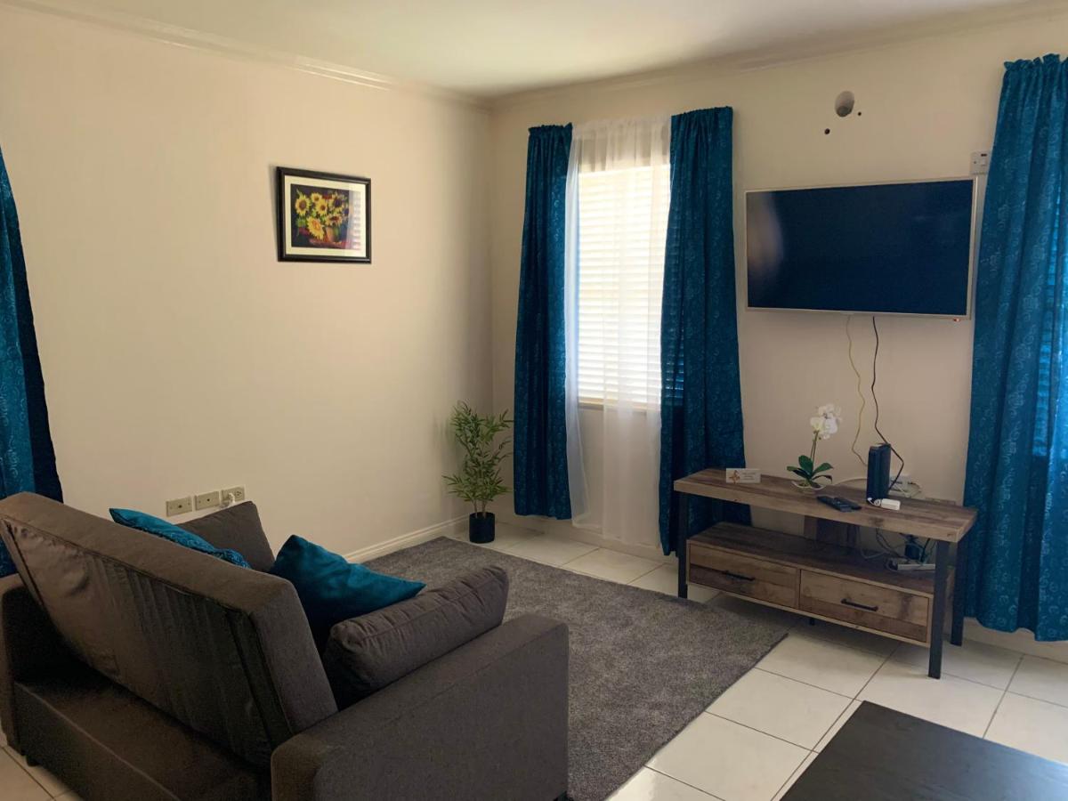 Quaint Escape - Kingston City