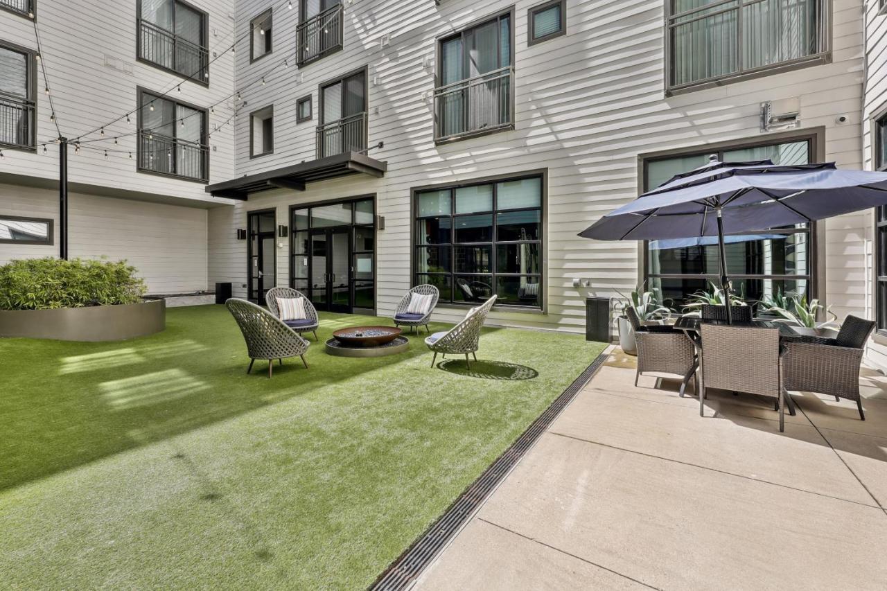 Sentral East Austin at 1630 E Sixth - 4