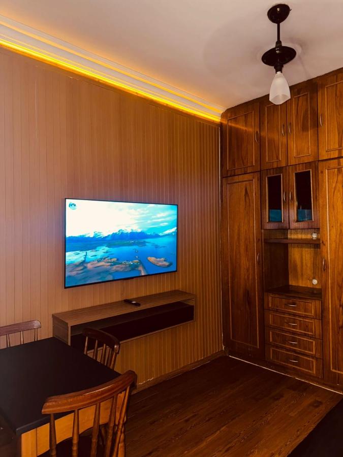 EXCELENTE AP QUARTO E SALA aceito 5 PESSOAS POSTO 6 COPA AO LADO DA DELEGACIA 13 DP - 5