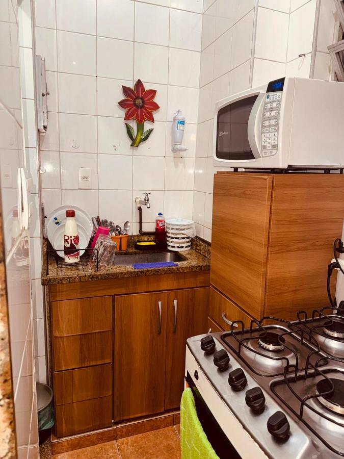 EXCELENTE AP QUARTO E SALA aceito 5 PESSOAS POSTO 6 COPA AO LADO DA DELEGACIA 13 DP - 4