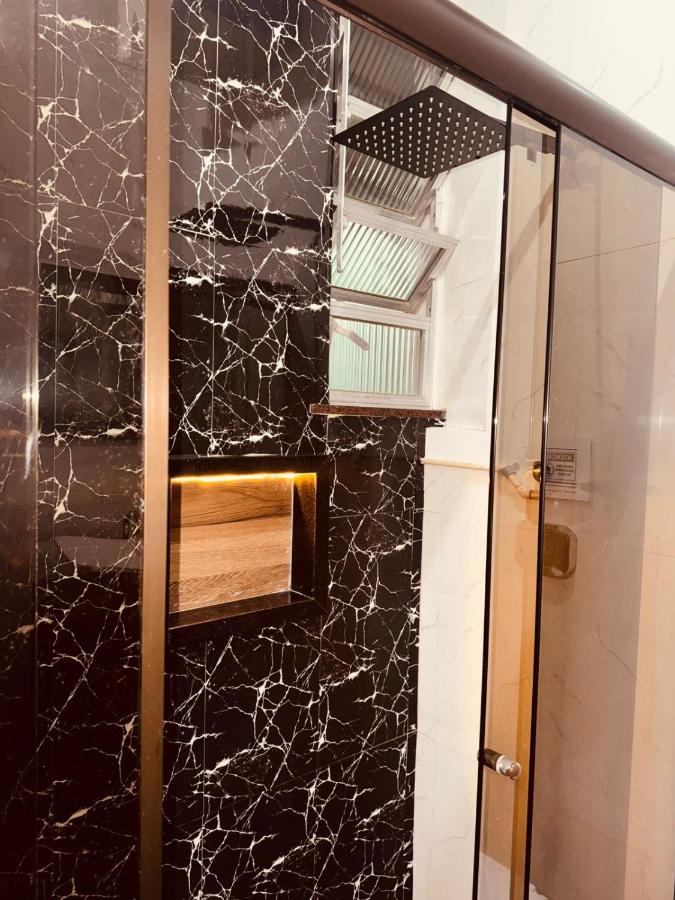 EXCELENTE AP QUARTO E SALA aceito 5 PESSOAS POSTO 6 COPA AO LADO DA DELEGACIA 13 DP - 3