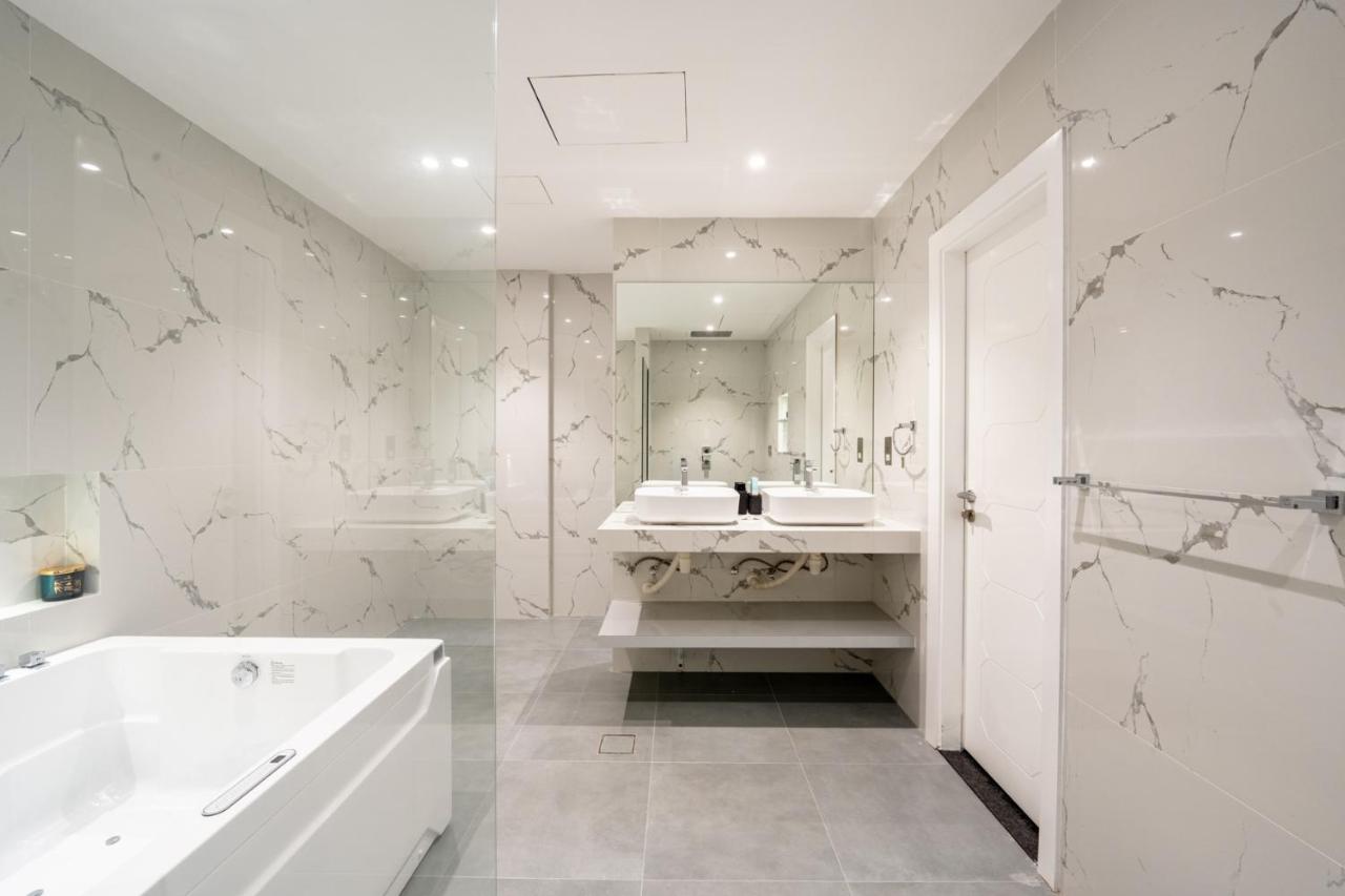 Marina Luxury 5 Bedroom & Private Pool - 3