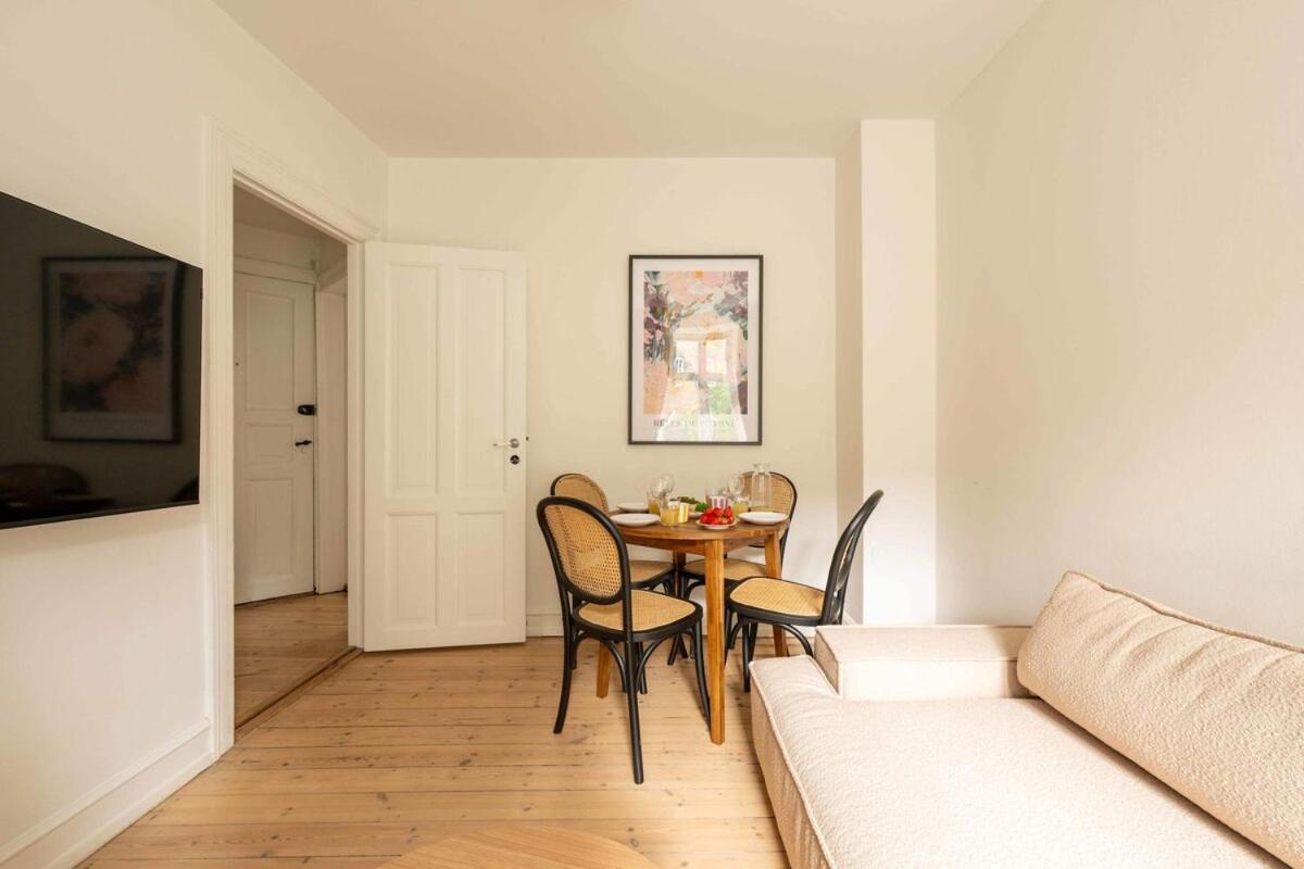 TEST ONLY Spacious and Comfortable First-Floor 3BR - 5