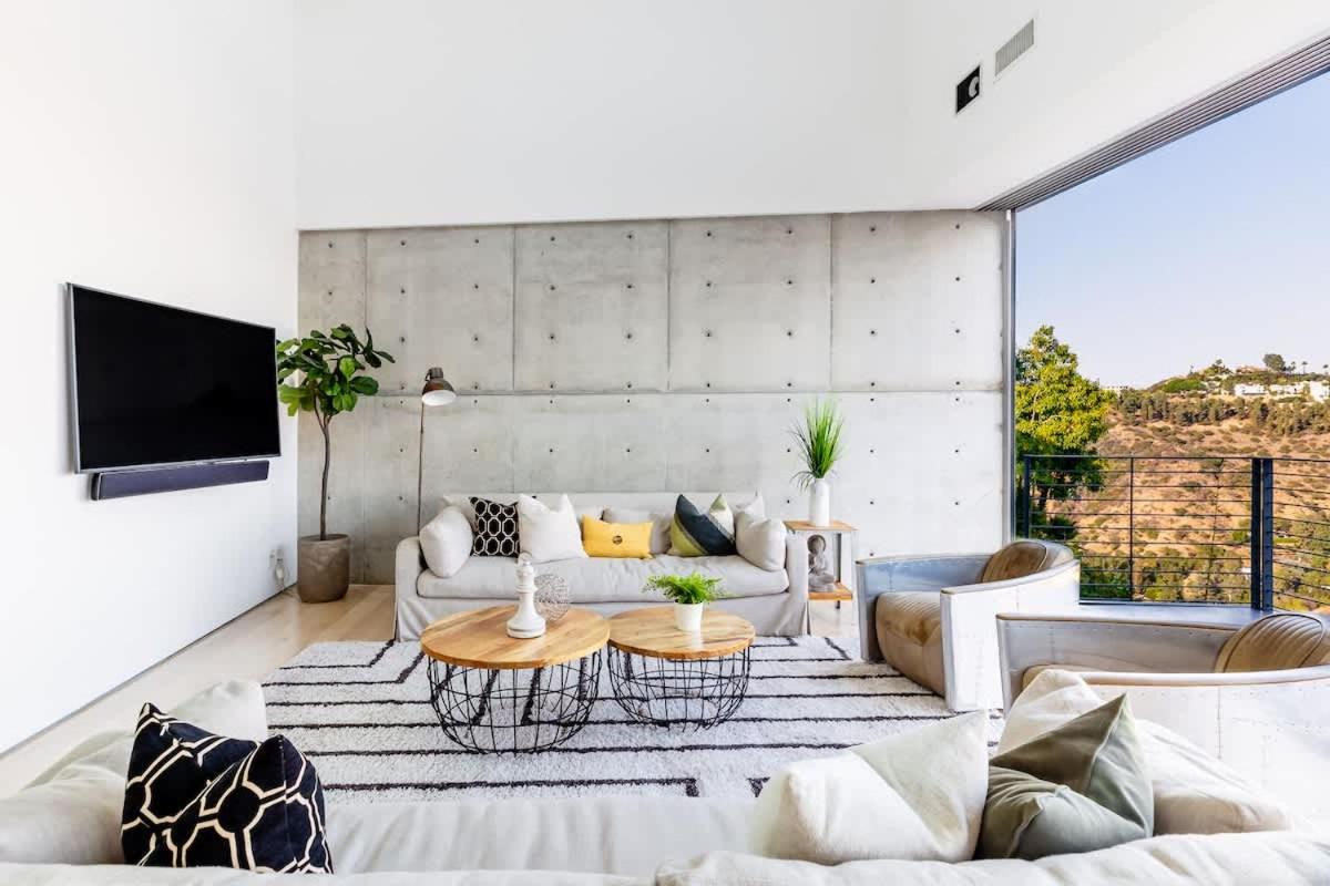 Modern Villa Hollywood Hills Sanctuary - 3